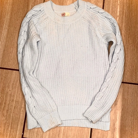 So sweater bundle juniors small - Picture 4 of 4